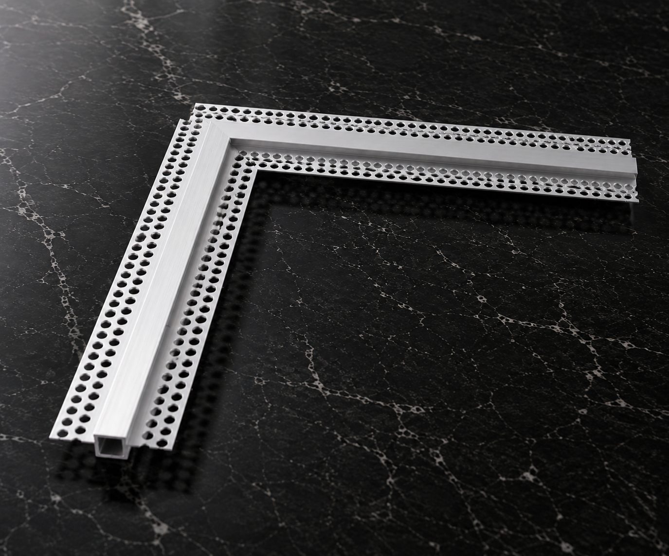 Plaster-In 90° Flat Corner Connector with Diffuser for Trimless 12mm Profile – Silver Finish