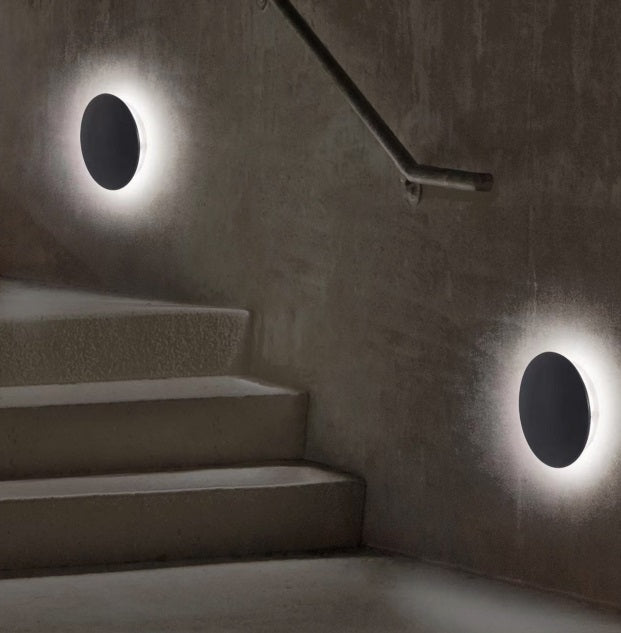 UM - Backlit Wall Light